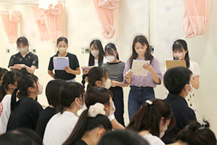 兵庫医科大学 「地域・在宅看護論」社会情勢や地域特性を踏まえ、多様な暮らしと健康を理解し、地域ケアシステムの観点から看護の基礎を学ぶ