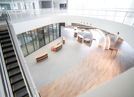 神戸薬科大学の特長３