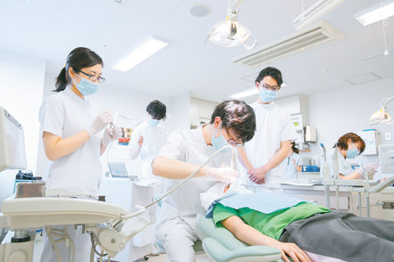 北海道医療大学 最新機器や海外研修でハイレベルな学修を支援