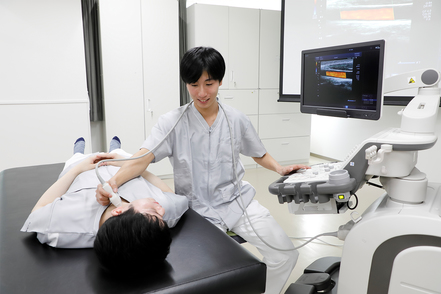 北海道医療大学 現場に近い学修環境で、段階的に成長をサポートし、医療現場で活躍できる人材を育成