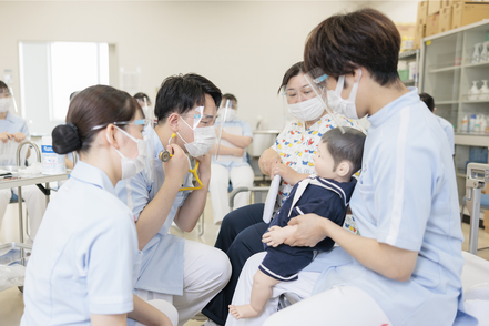 北海道文教大学 ●看護学科／1年次から始まる臨地実習と体系的・発達段階カリキュラムで実践力を磨く！