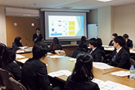 北星学園大学 企業経営に関する体系的な理論、経営実務に関する実践的で国際的な知識、情報処理に関する技法を学びます