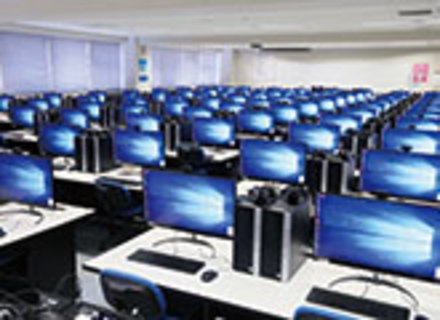 北海道情報大学の特長１