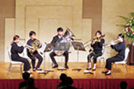 広島文化学園大学 毎月のように音楽や演奏に関するイベントを開催しています。充実した音楽生活を通してお客様を楽しませる力を伸ばします