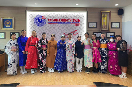 人間環境大学 国内医療においても不可欠な国際看護学。地球規模で考える「国際看護師」を目指し、語学力向上と異文化看護を学ぶ海外研修も