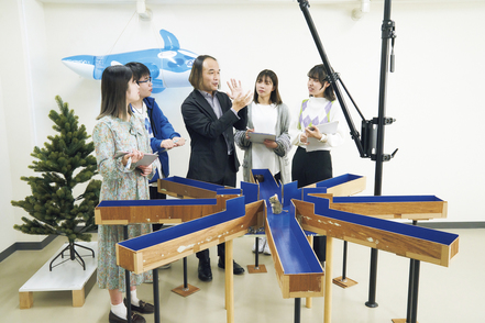 人間環境大学 第一線で活躍する総勢20名超の教員陣から、国際水準かつ実用的な最先端の心理学を学べる。就職にも強い独自カリキュラム