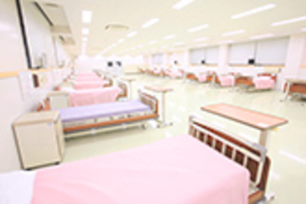 宇部フロンティア大学 明るく広々とした実習室。充実した設備で演習を重ね、知識や技術をしっかりと身につけます。