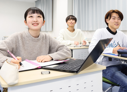 アール医療専門職大学の特長３