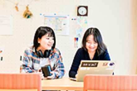 創価大学 グローバル化でどんどん縮まる日本と世界の距離。国際色豊かなキャンパスで、世界の言語と文化が学べます