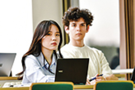 創価大学 「歴史・社会・文化」「政治・国際関係」「経済・経営」「教育・心理学」の各分野の社会問題を取り上げ、多角的な視点から考察