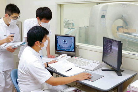 徳島文理大学 最先端設備を利用して学ぼう