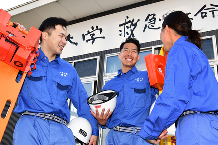 上武大学 医学や医療に強い上武大学。救急救命士コースで「いのち」を守る仕事を目指す。