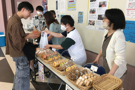 弘前学院大学 ボランティア活動でも障がい者就労支援に理解を深めています