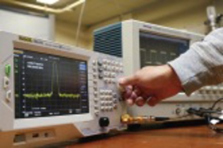 神奈川工科大学 【電気電子情報工学科】豊富な実習で、電気工事・施工管理のエキスパートを育成。家電製品のものづくりに特化した学びもできます