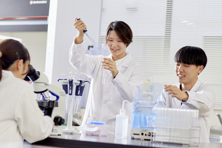 新潟食料農業大学 【フードコース】多様化する「食べる」ニーズに応え、安全に楽しめる食の環境を築く