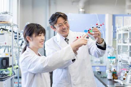 新潟科学大学 最先端の実験装置と充実した設備環境のもとで継続的に実験、演習を行います。