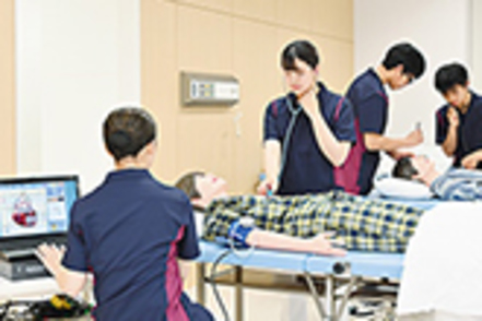 岐阜協立大学 最新鋭のシミュレーターを用いた演習