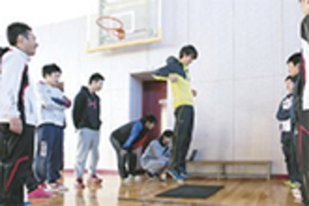 岐阜協立大学 ハイパフォーマンスのためのトレーニング法を学び、メンタルとフィジカルの両面にわたる指導力を身につける（スポーツ経営学科）