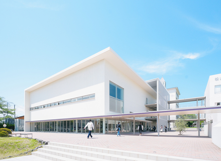 松山東雲女子大学の特長１