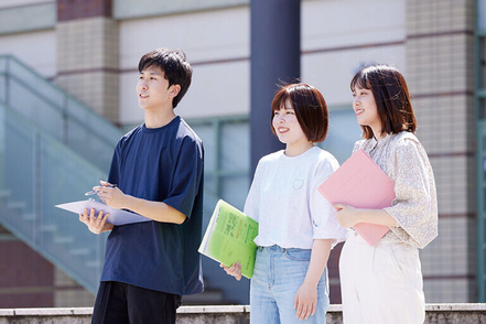 仁愛大学 「ビジネスコース」「観光学コース」「コミュニティ・マネジメントコース」を設置。社会で生き抜く力を身につけます