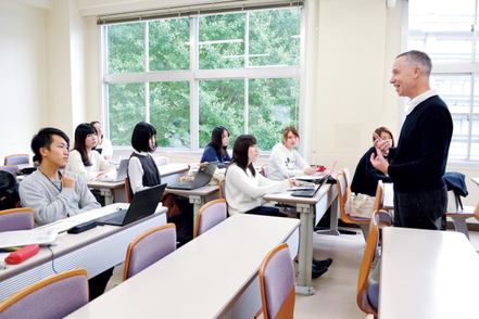 駒澤大学 オーラルコミュニケーションの授業風景