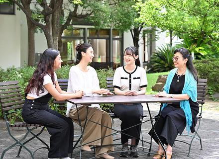 大阪女学院短期大学の特長２