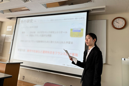 中国学園大学 ４年間の集大成！卒論発表会では地域活性化、災害時の外国人支援、外国語習得など、さまざまな分野の研究が発表されます。