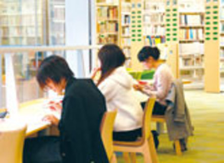 聖徳大学短期大学部の特長２