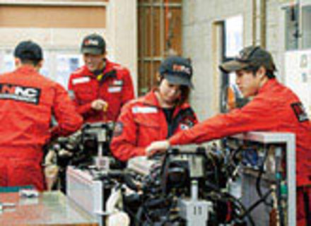 中日本自動車短期大学の特長３