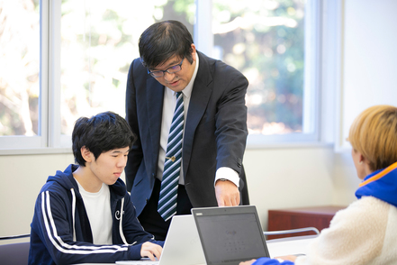 九州情報大学 2つのレベルで数理・データサイエンス・AIのスキルを修得します