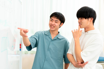 福島学院大学 学生同士の活発な意見交換で、プロジェクトを進めていきます