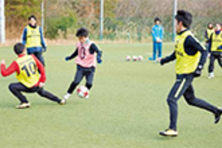 吉備国際大学 【C級コーチライセンス】日本サッカー協会のカリキュラムに基づき講義、実技を受講。授業内容がそのまま資格対策につながります