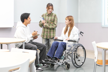 鎮西学院大学 【社会福祉学科】医療・教育・福祉のプロを育てます