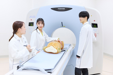 京都医療科学大学 チームで活躍できる診療放射線技師を育てる、実践重視の教育
