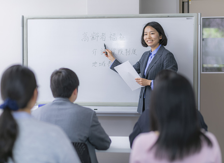 身延山大学の特長１