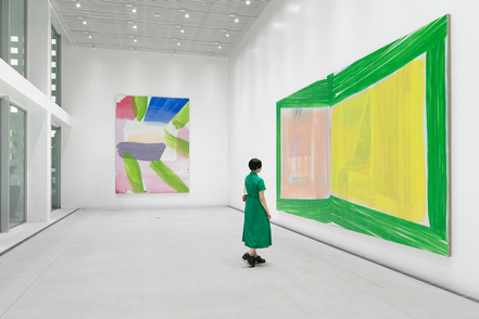 名古屋造形大学 学内に複数のギャラリーがあります。メインのギャラリーでは、年間を通じて【企画展】や外部団体との協力展を実施しています。