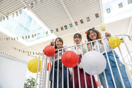 名古屋造形大学 年に1回の芸術祭は各領域の作品・展示・企画が並び、学生の創造力を体感できるイベントです。