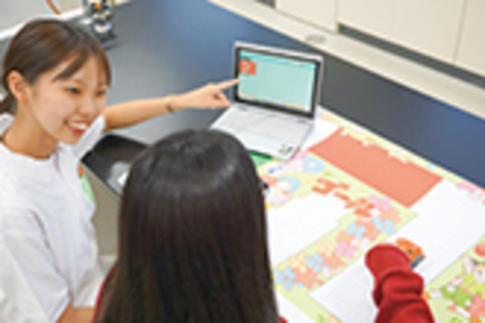 鎌倉女子大学 【プロロ・プログラミング・プロジェクト】ミニカー（プロロ）をプログラムを組み動かすプログラミング教育を小学校や学童で実施
