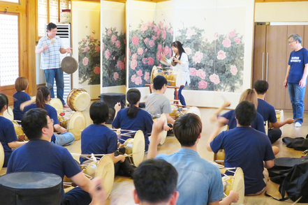 四国学院大学 50年近く姉妹校協定を結んでいる韓南大学校に学生が訪韓し、相互理解を深めています