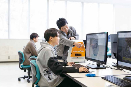 福山大学 技術者に必要な重要知識を着実に身につけ、テクノロジー革新を支える有能なスペシャリストを育成します。