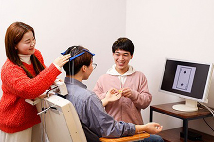 福山大学 心理学の専門的知識や専門的方法を活用した実証的な問題解決の実践！