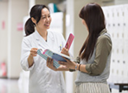 愛国学園短期大学の特長１