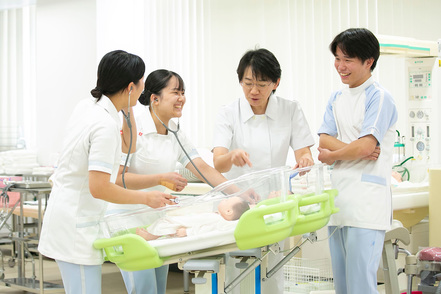 四條畷学園大学 仲間や先生との距離が近く、個々の学生の性格や個性を尊重した「めっちゃ伴走」する少人数体制