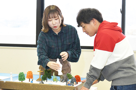 聖カタリナ大学 心理学の授業「箱庭療法」