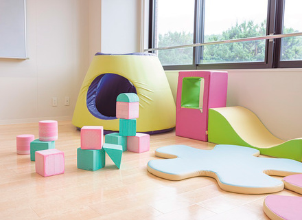 湊川短期大学の特長２