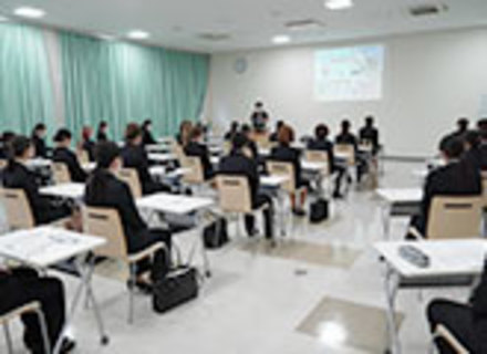 青森中央短期大学の特長１