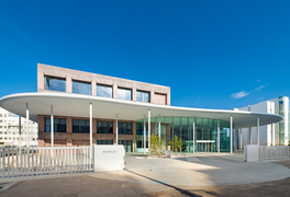 神奈川歯科大学