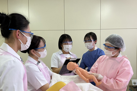 一宮研伸大学 看護師に加えて、助産師も目指せる（定員：6名）