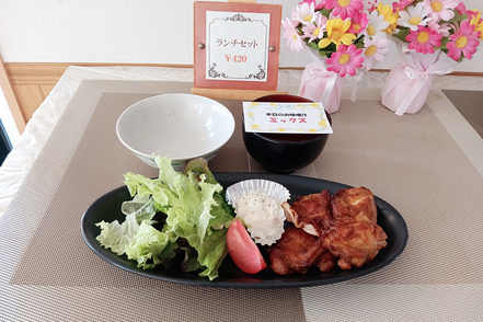 一宮研伸大学 きわみカフェで美味しいランチが食べることができる