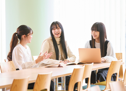 仁愛女子短期大学の特長２